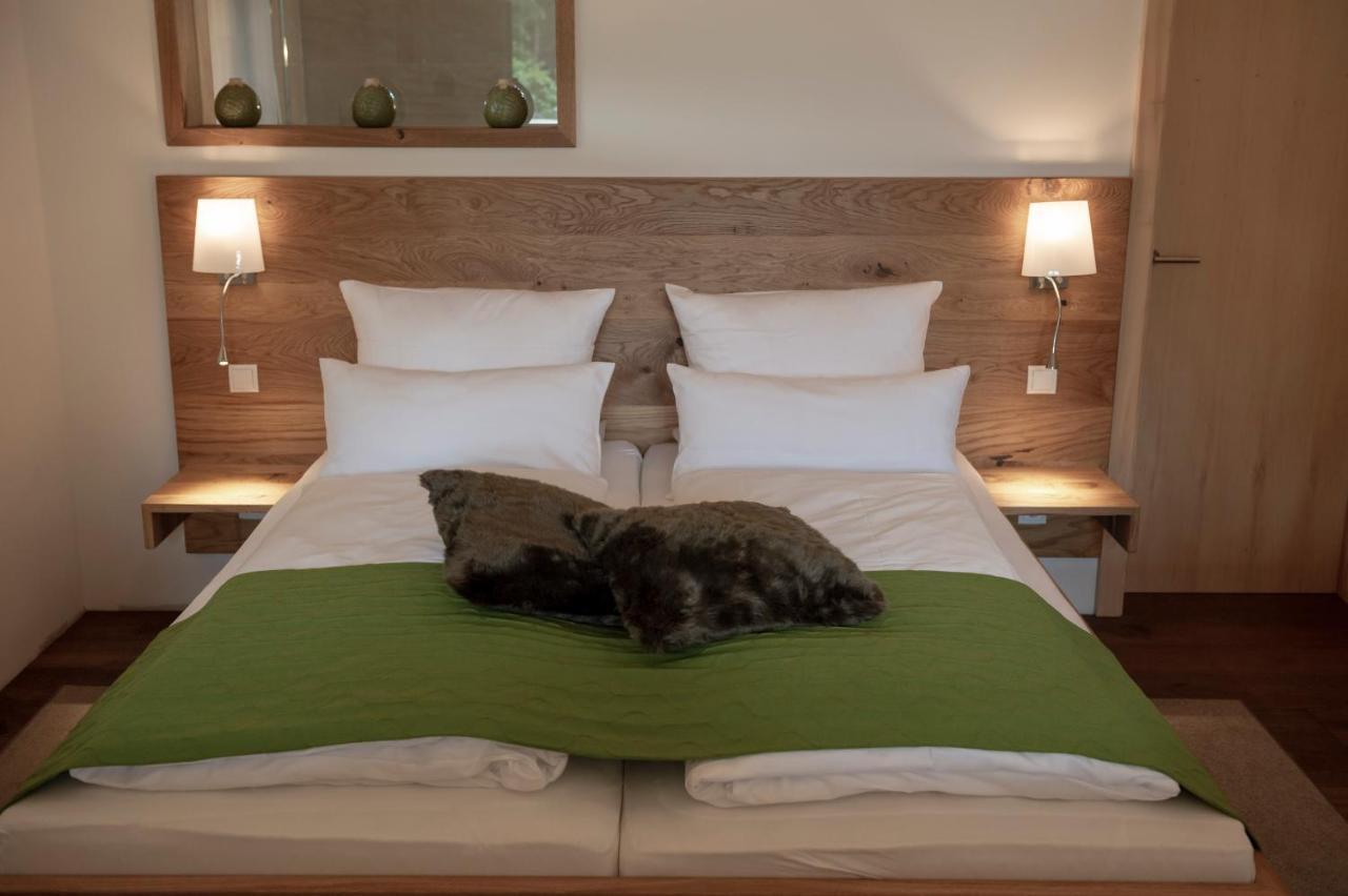 Forstgut - Premium Waldchalets Und Lodge Suiten Regen Exterior photo