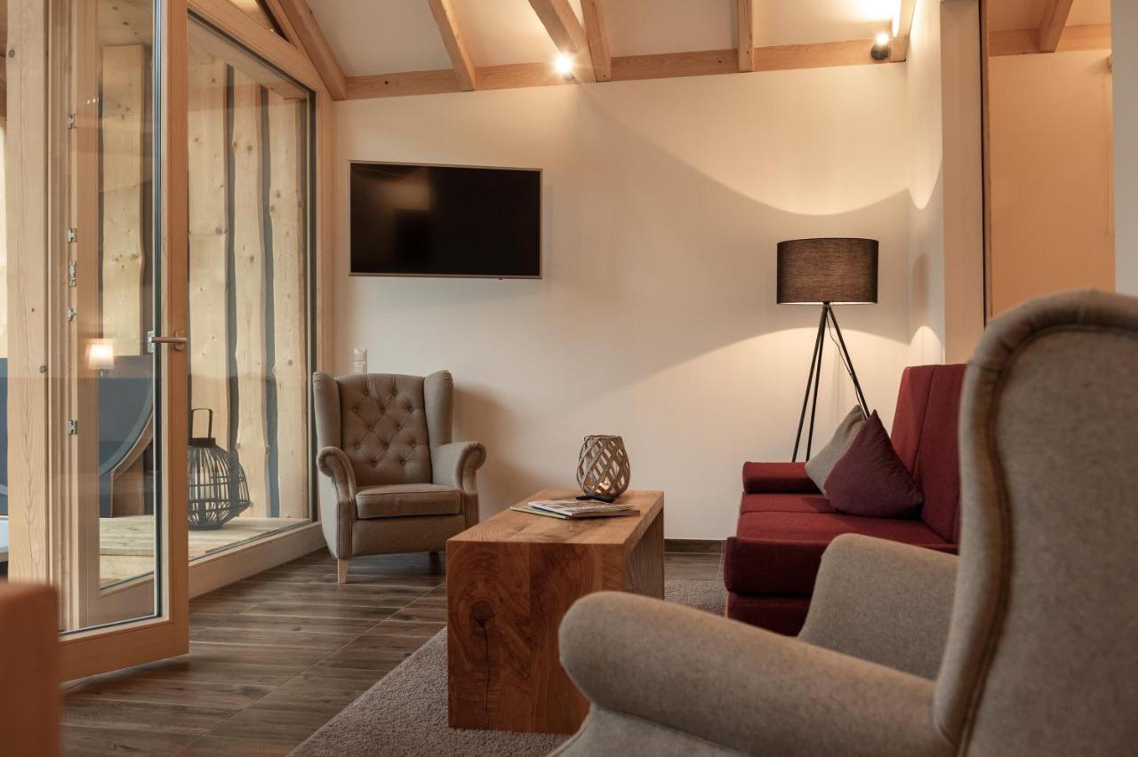 Forstgut - Premium Waldchalets Und Lodge Suiten Regen Exterior photo