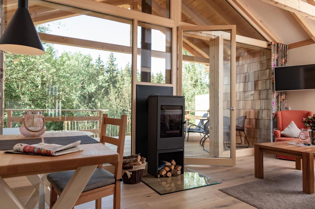 Forstgut - Premium Waldchalets Und Lodge Suiten Regen Exterior photo