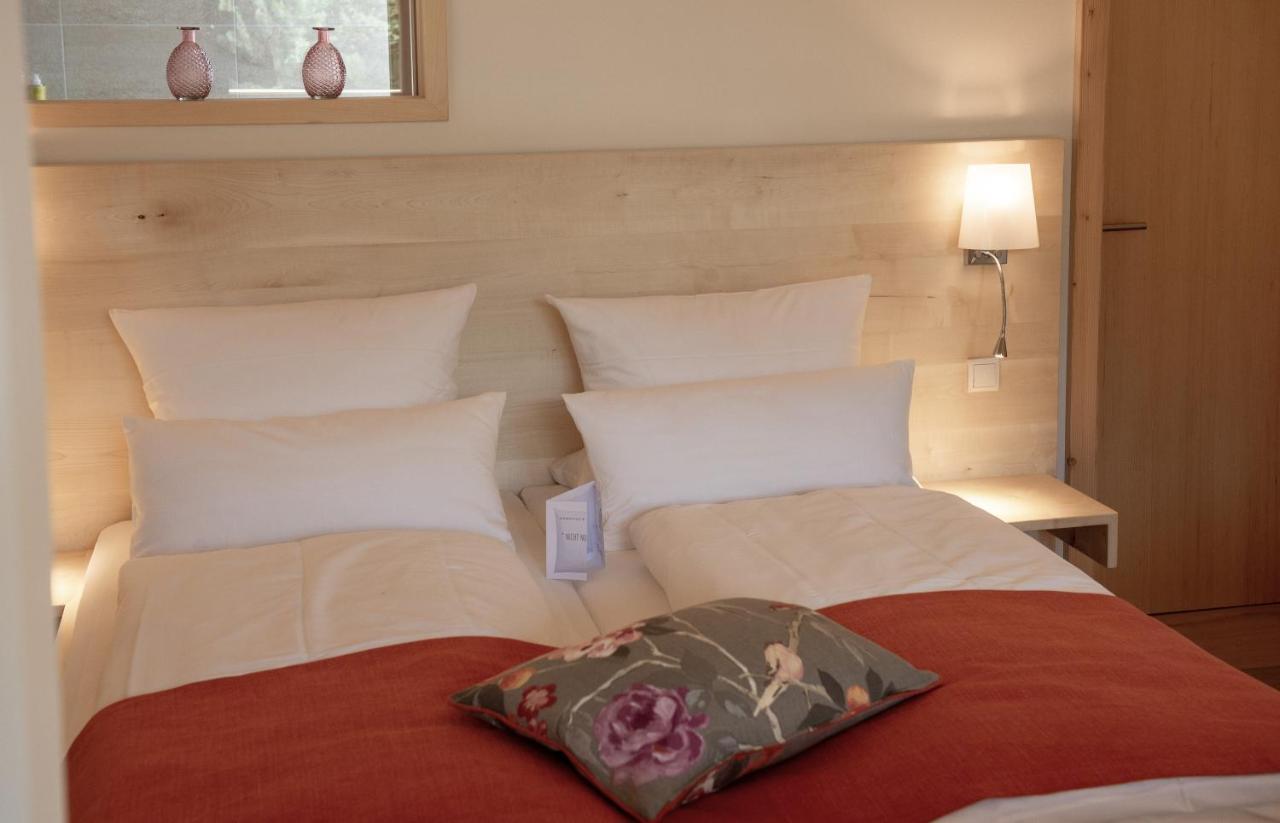 Forstgut - Premium Waldchalets Und Lodge Suiten Regen Exterior photo