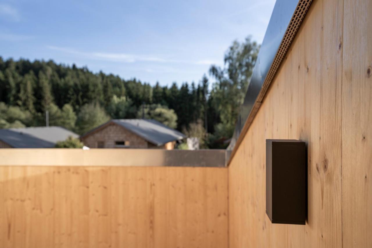 Forstgut - Premium Waldchalets Und Lodge Suiten Regen Exterior photo