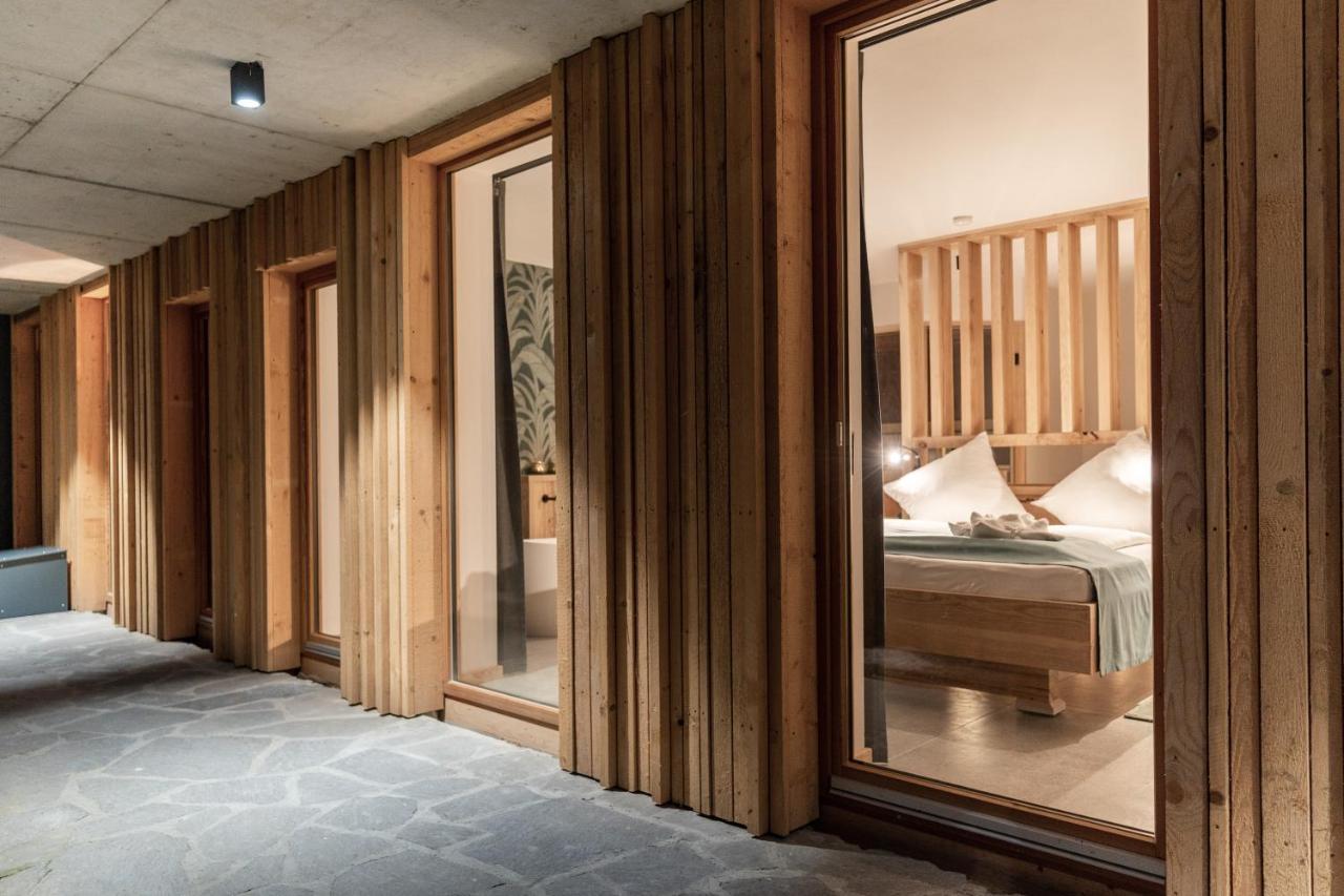 Forstgut - Premium Waldchalets Und Lodge Suiten Regen Exterior photo