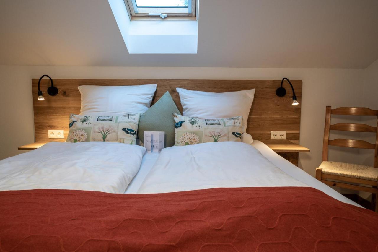 Forstgut - Premium Waldchalets Und Lodge Suiten Regen Exterior photo